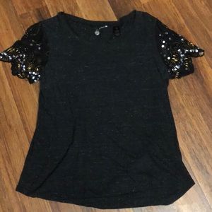 BKE boutique shirt. Size medium.